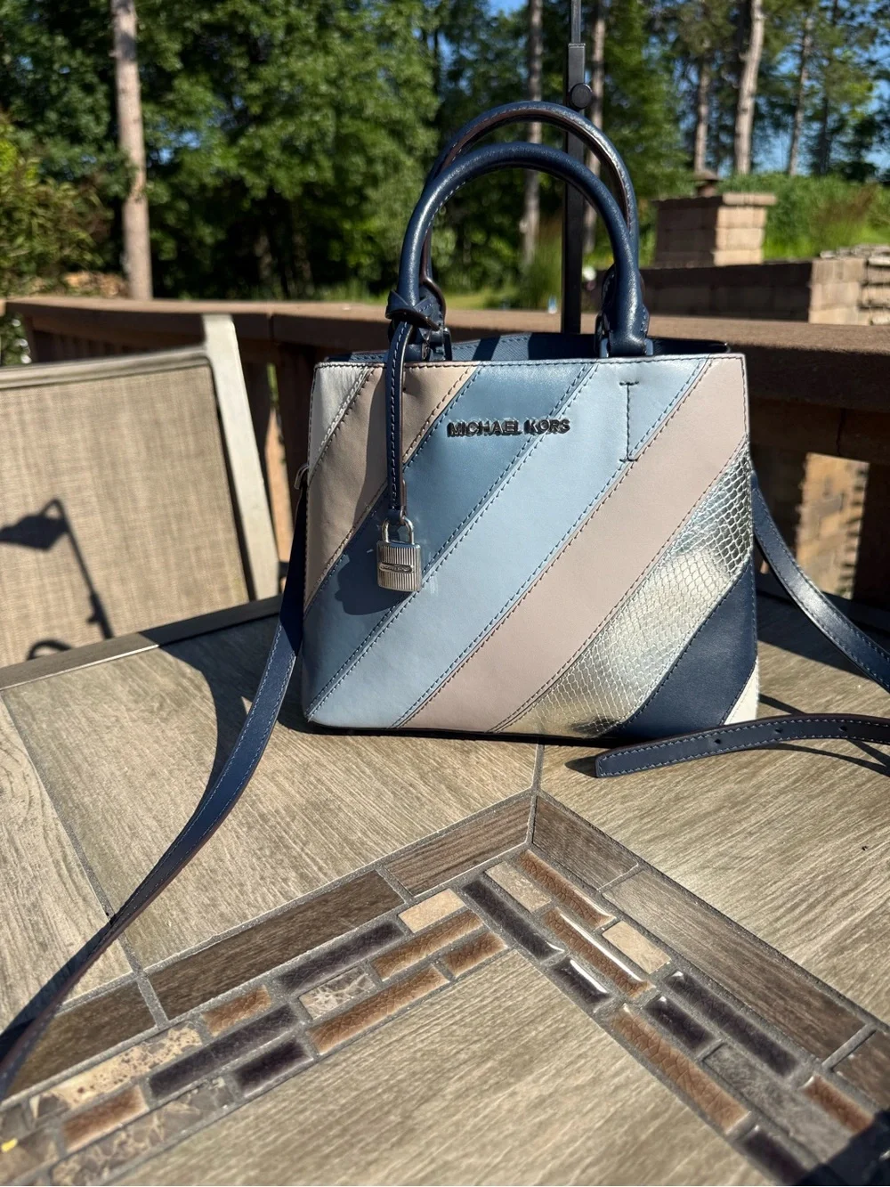 NWOT Michael Kors Adele Medium Messenger Bag Crossbody Blue Leather Pattern